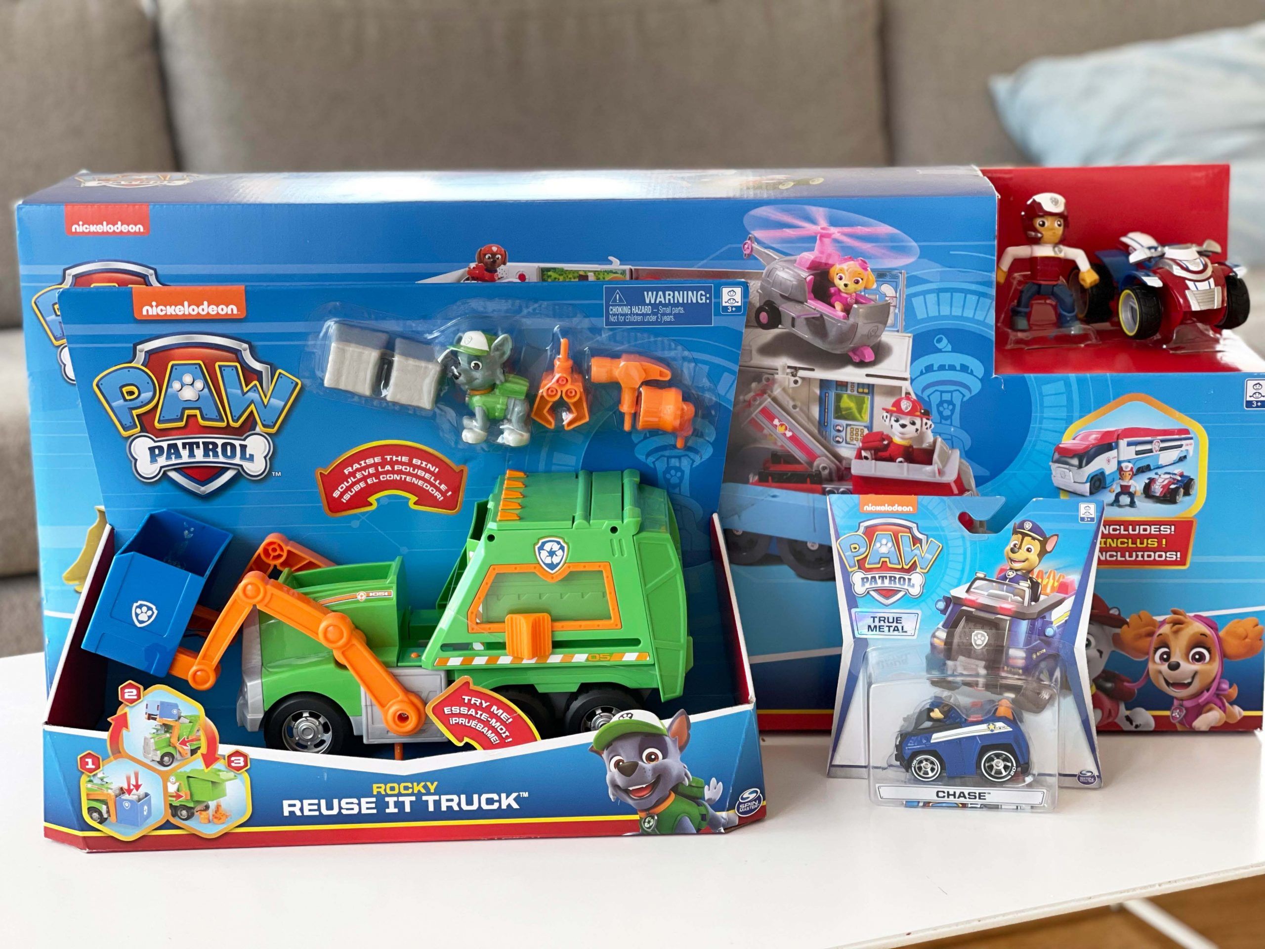 paw patrol spin master bus